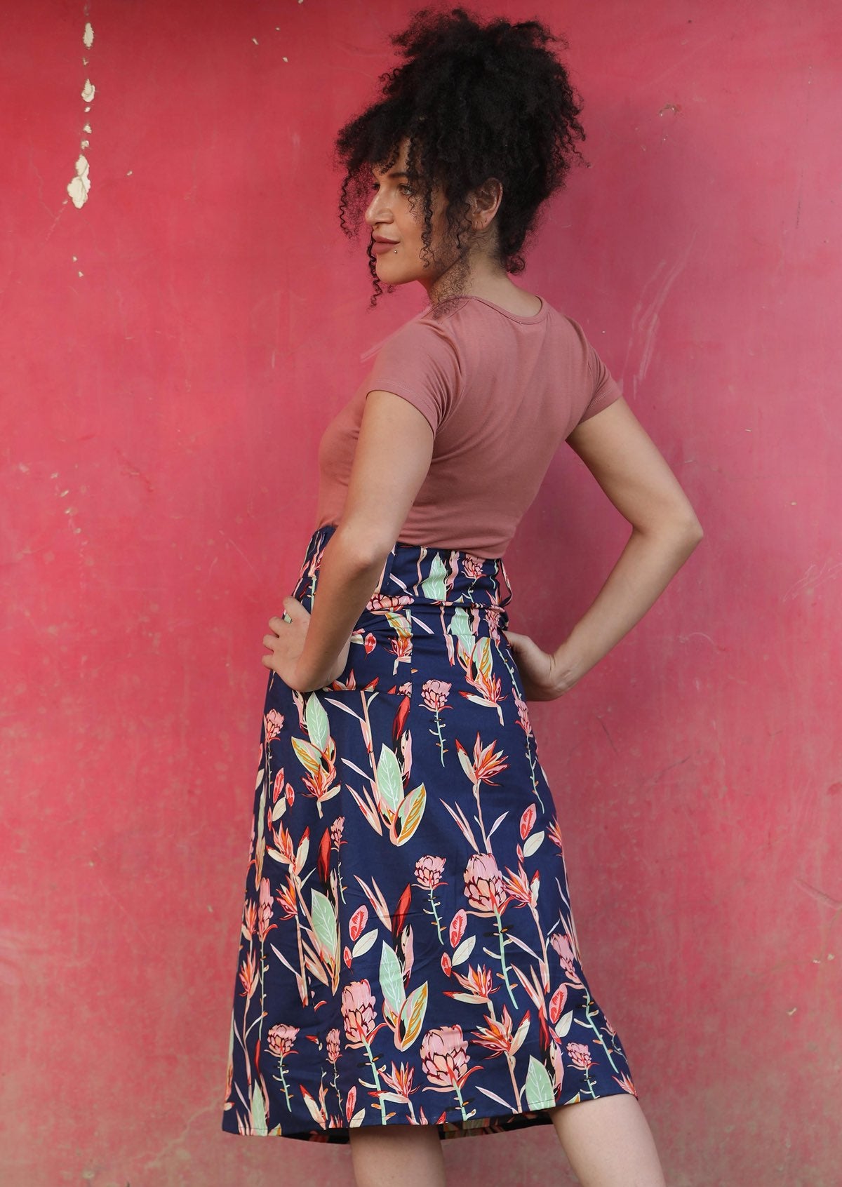 below knee skirt back pockets