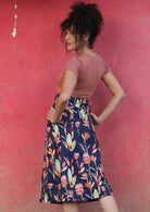 below knee skirt back pockets